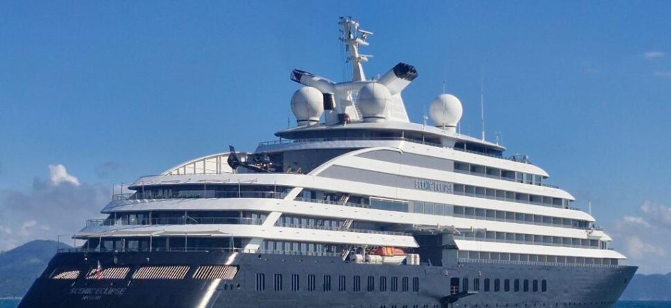 O Scenic Eclipse em Porto Belo: Onde o Ultra-Luxo Encontra o Investimento de Alto Padrão